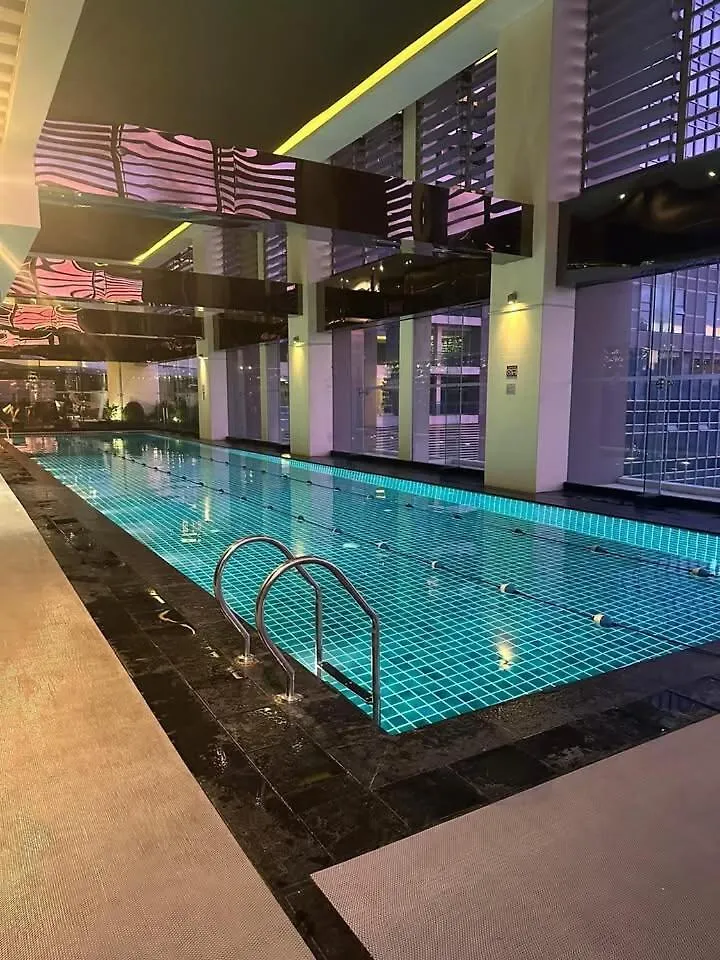 Studio Unit With Balcony In The Gramercy Residences Μανίλα